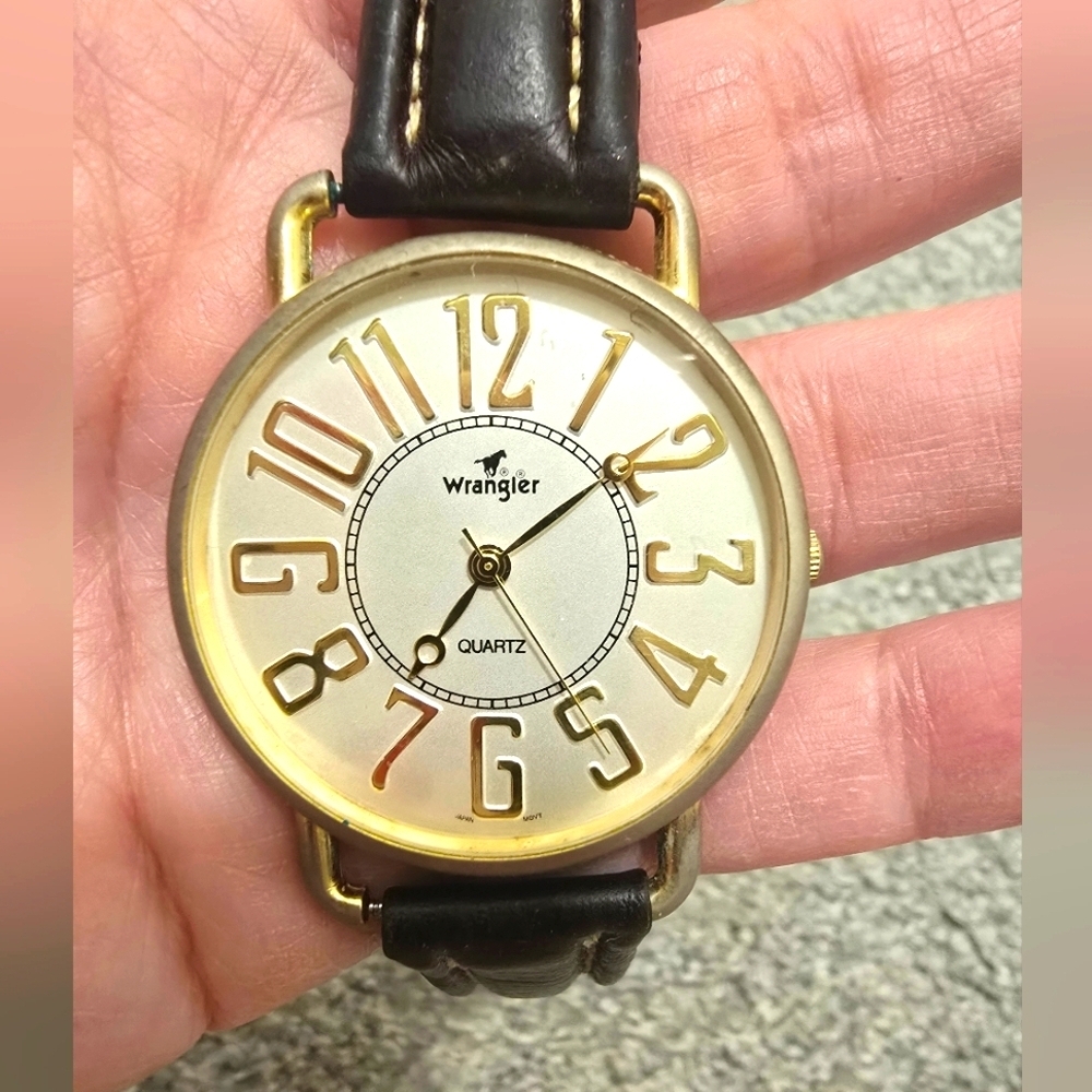 Wrangler Leather Band Ladies Watch Brown Gold Tone Large Face Cowgirl Western